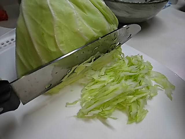 cut the cabbage